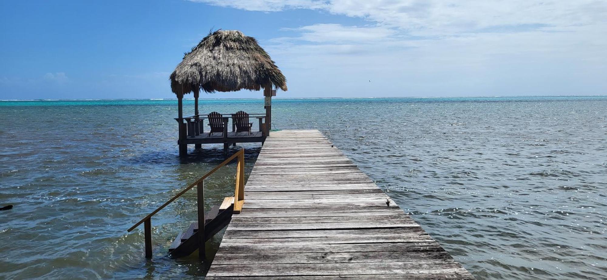 Ocean Front With Pool, Private And Dock Hotel San Pedro (Ambergris Caye)