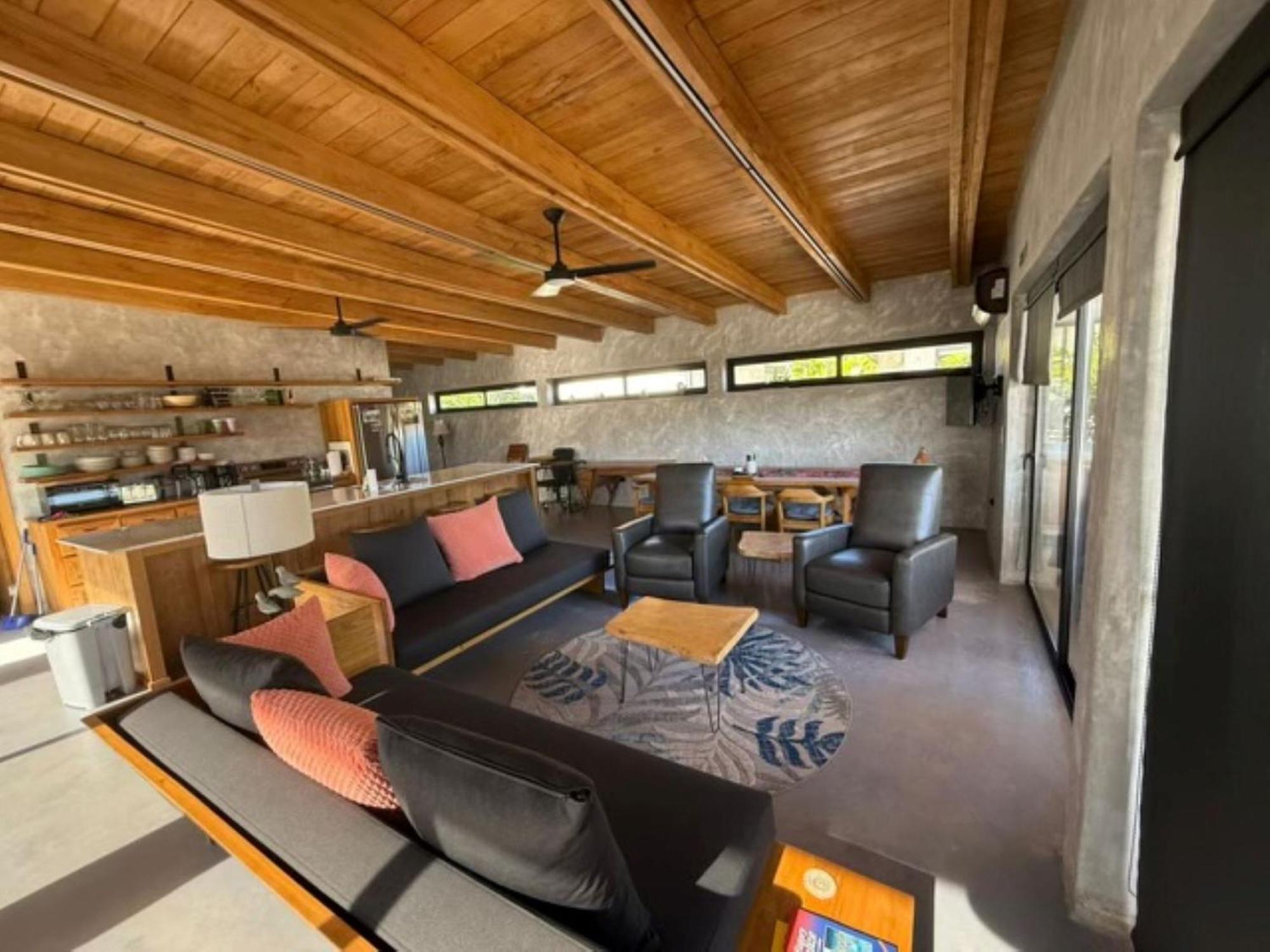 Sandpiper Sanctuary 4 Bed 3 Bath With A Pool