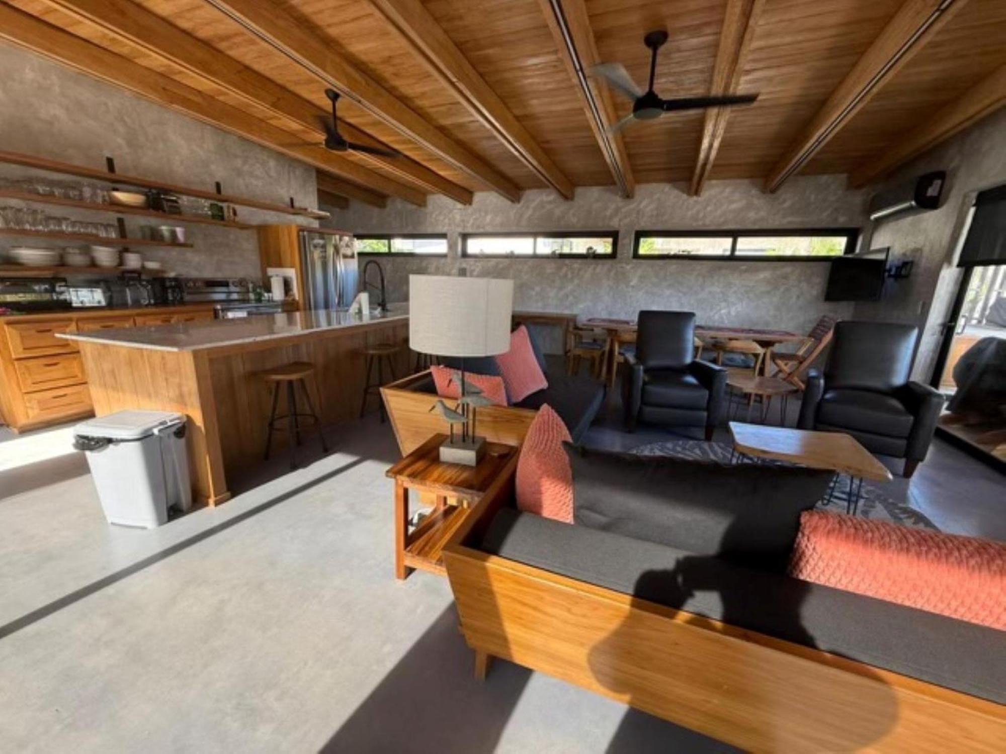 Sandpiper Sanctuary 4 Bed 3 Bath With A Pool * Placencia