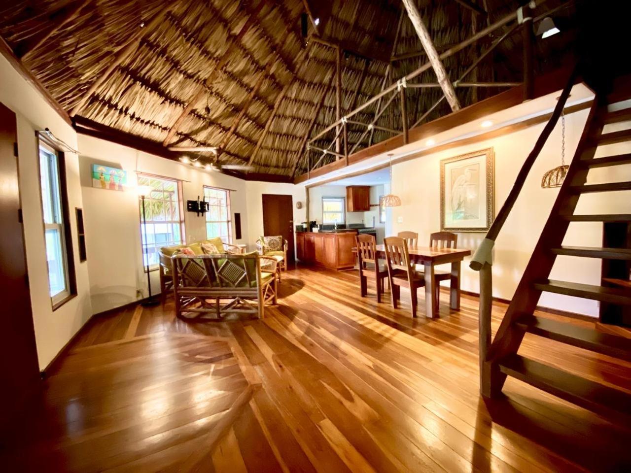 Kin Lodge *