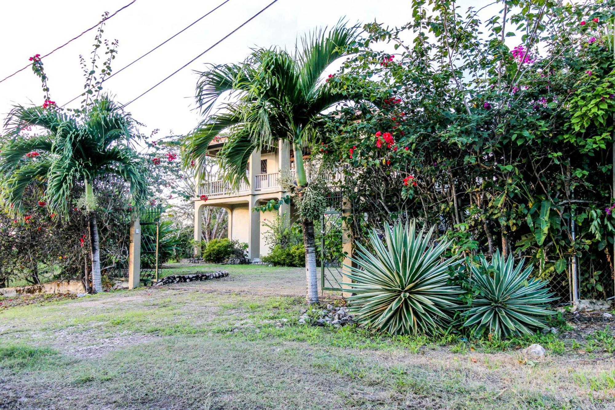 Maya Holiday home