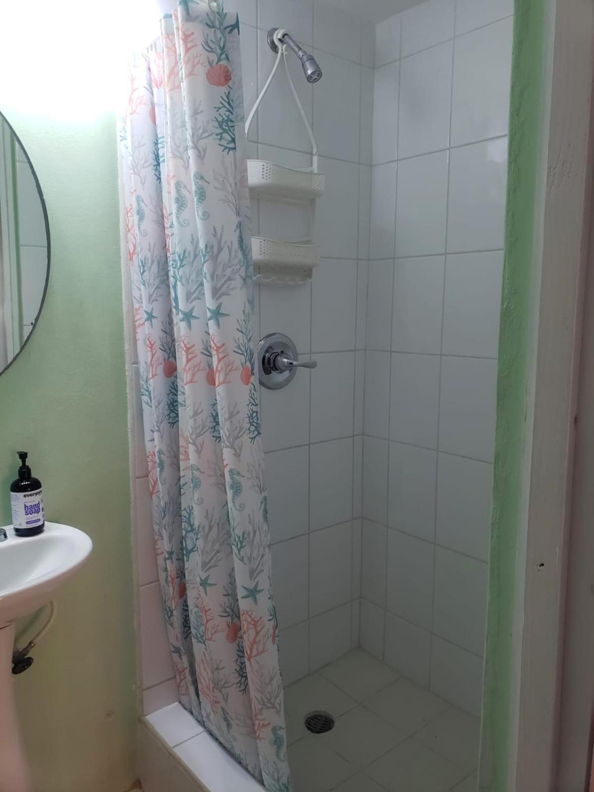 Apartment Club At Popeyes Caye Caulker