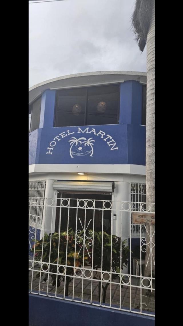 Martin Hotel *