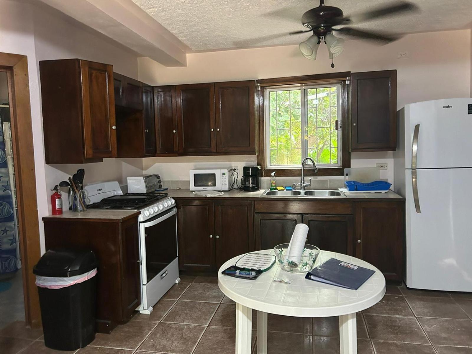 Palm & Pelican Apartment