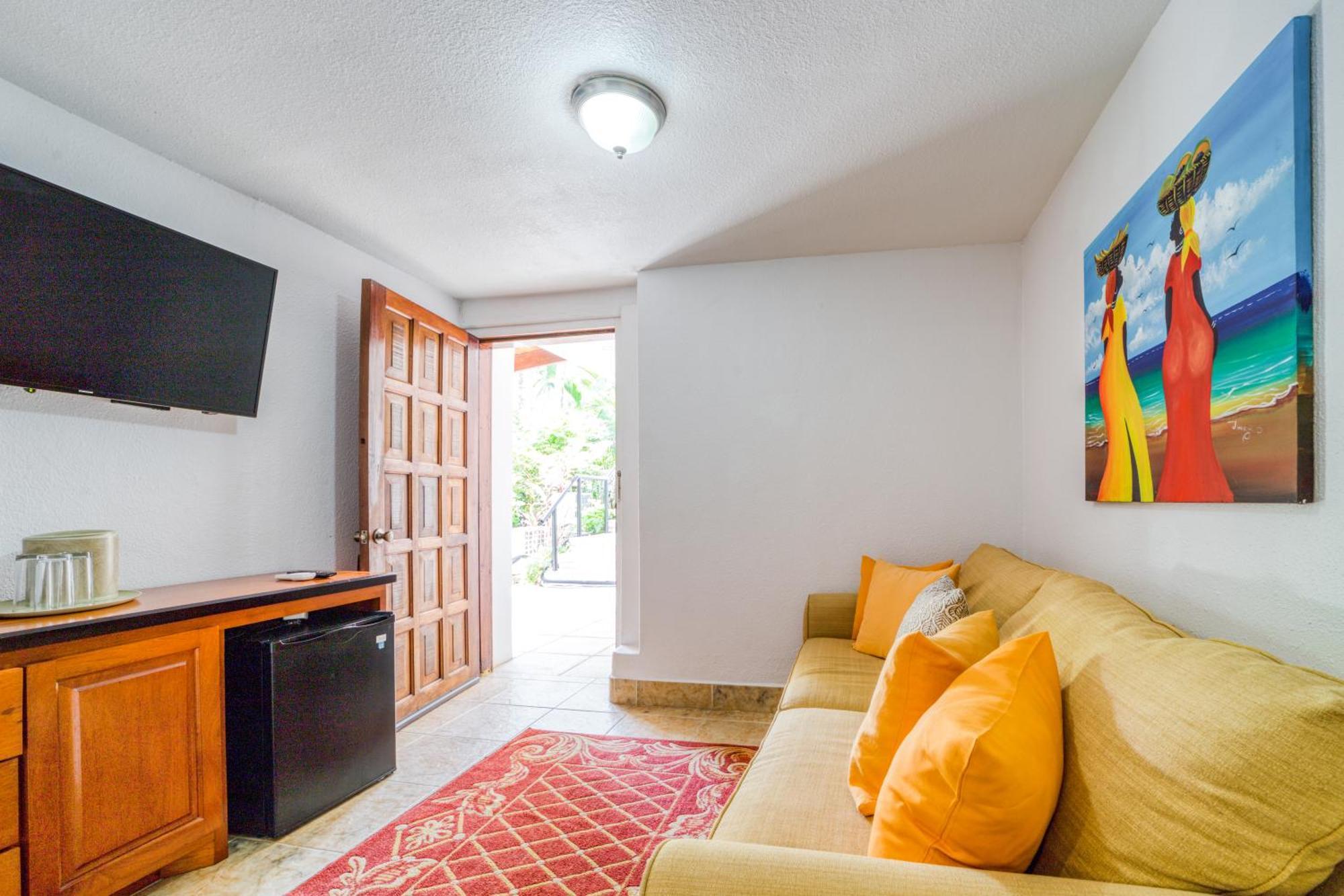 San Ignacio Resort Hotel 4*