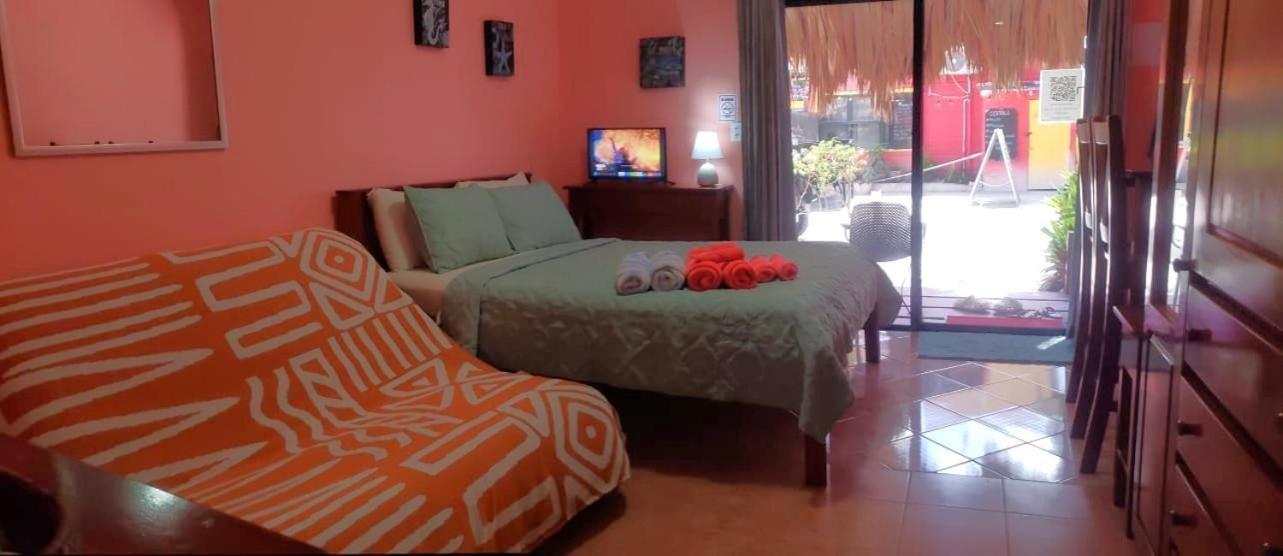 Club At Popeyes * Caye Caulker