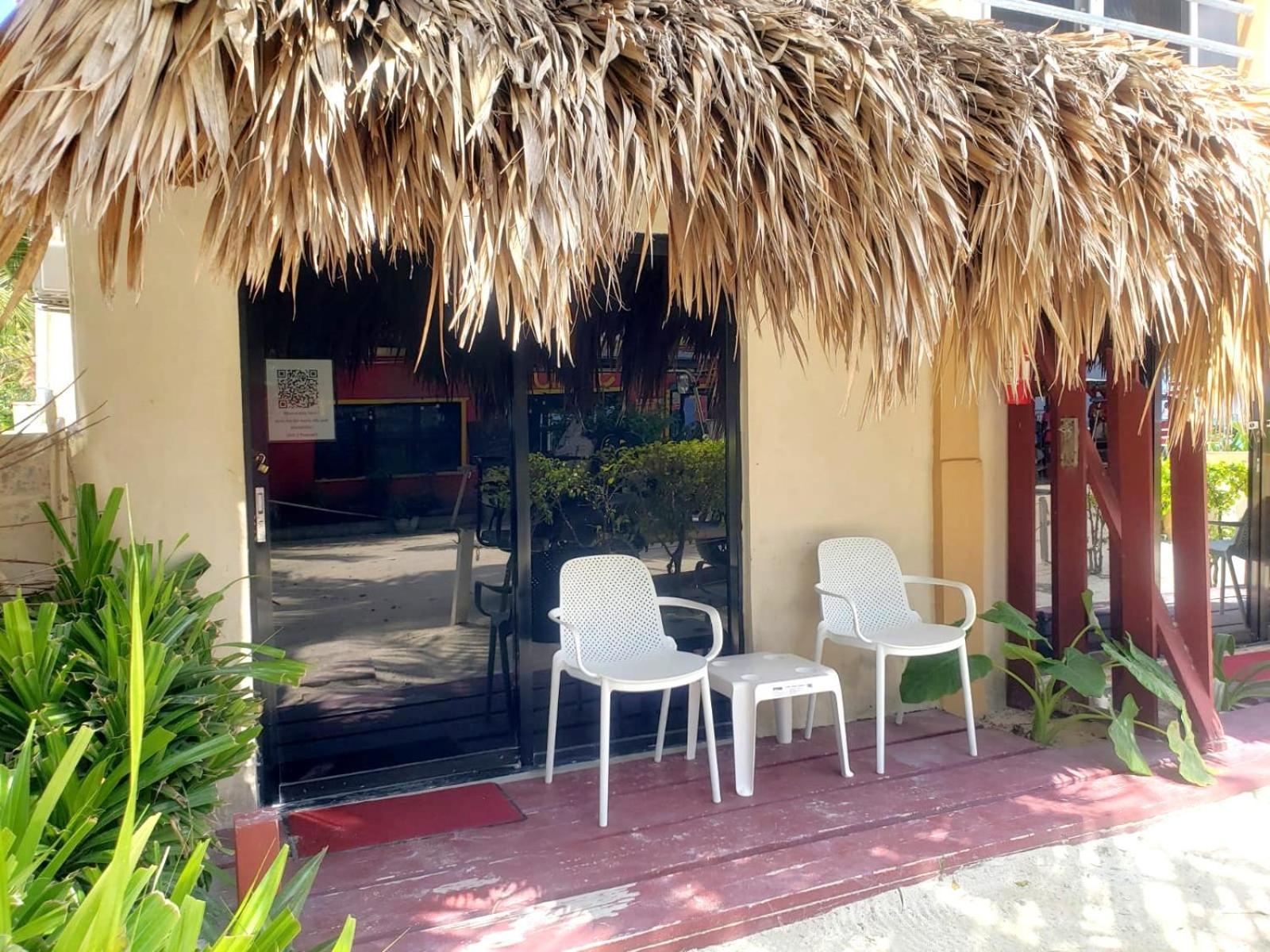 Club At Popeyes Caye Caulker