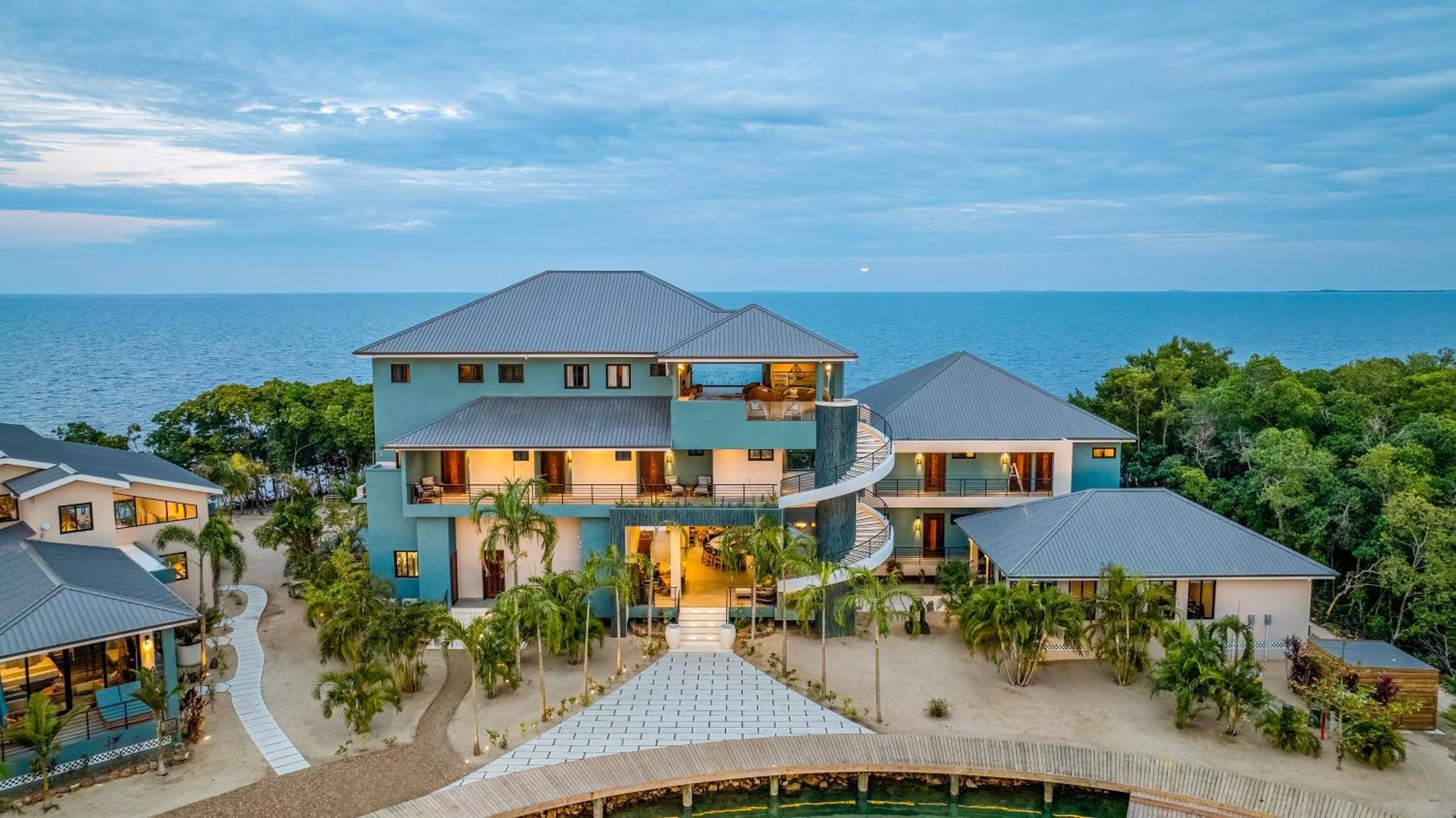 Prana Maya Island Hotel 5*