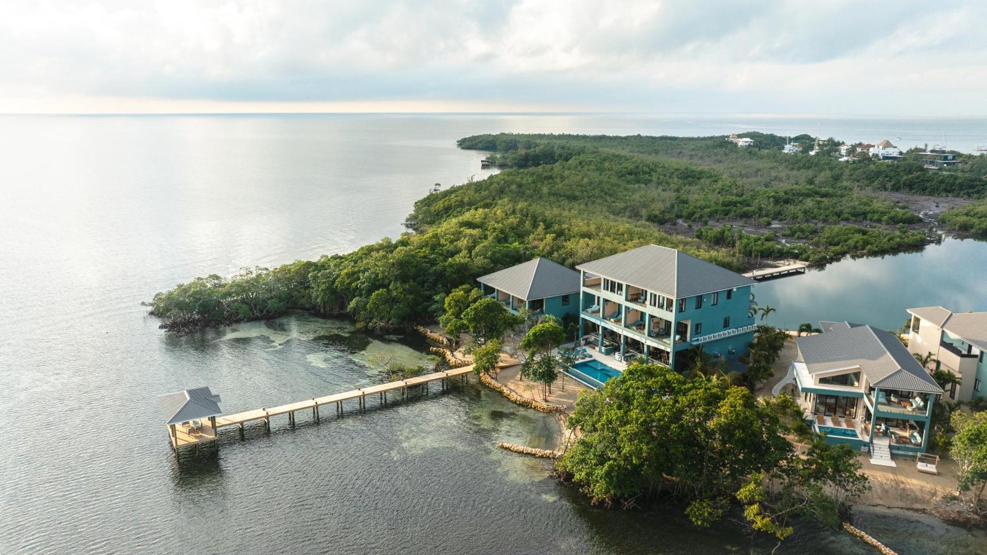 Hotel Prana Maya Island