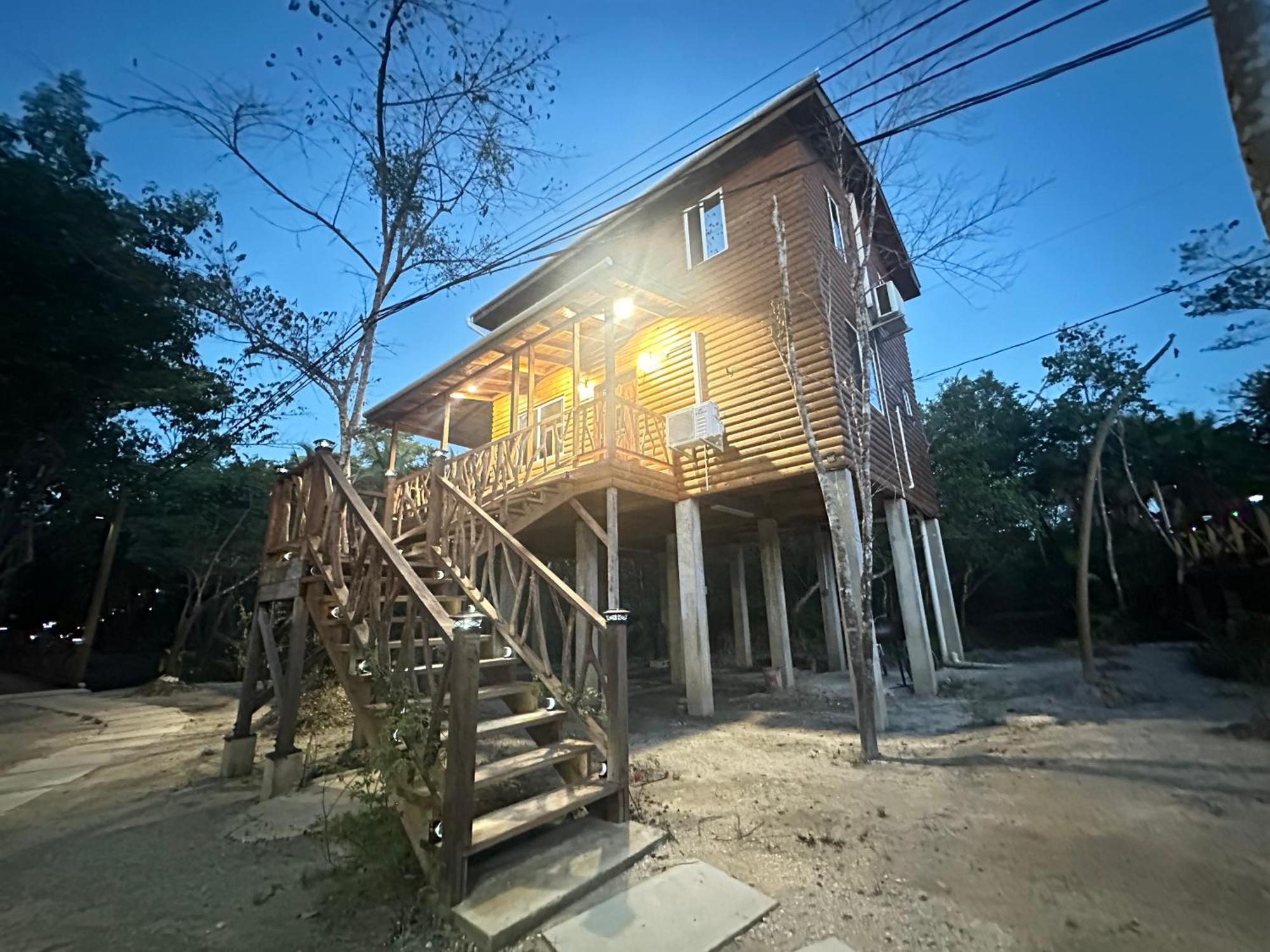 Howler Jungle Belize 4* Belize City