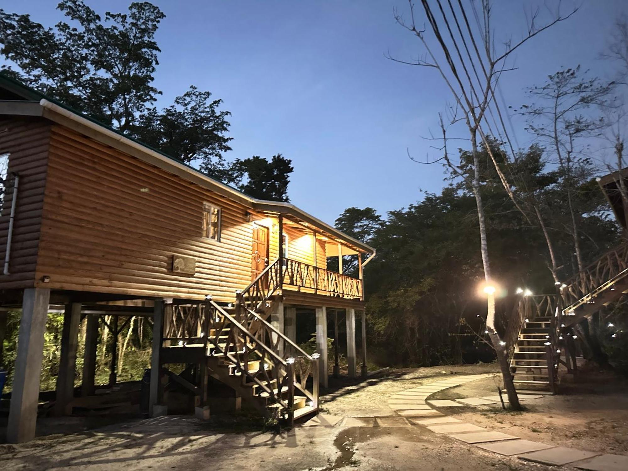Howler Jungle Belize Hotel 4*