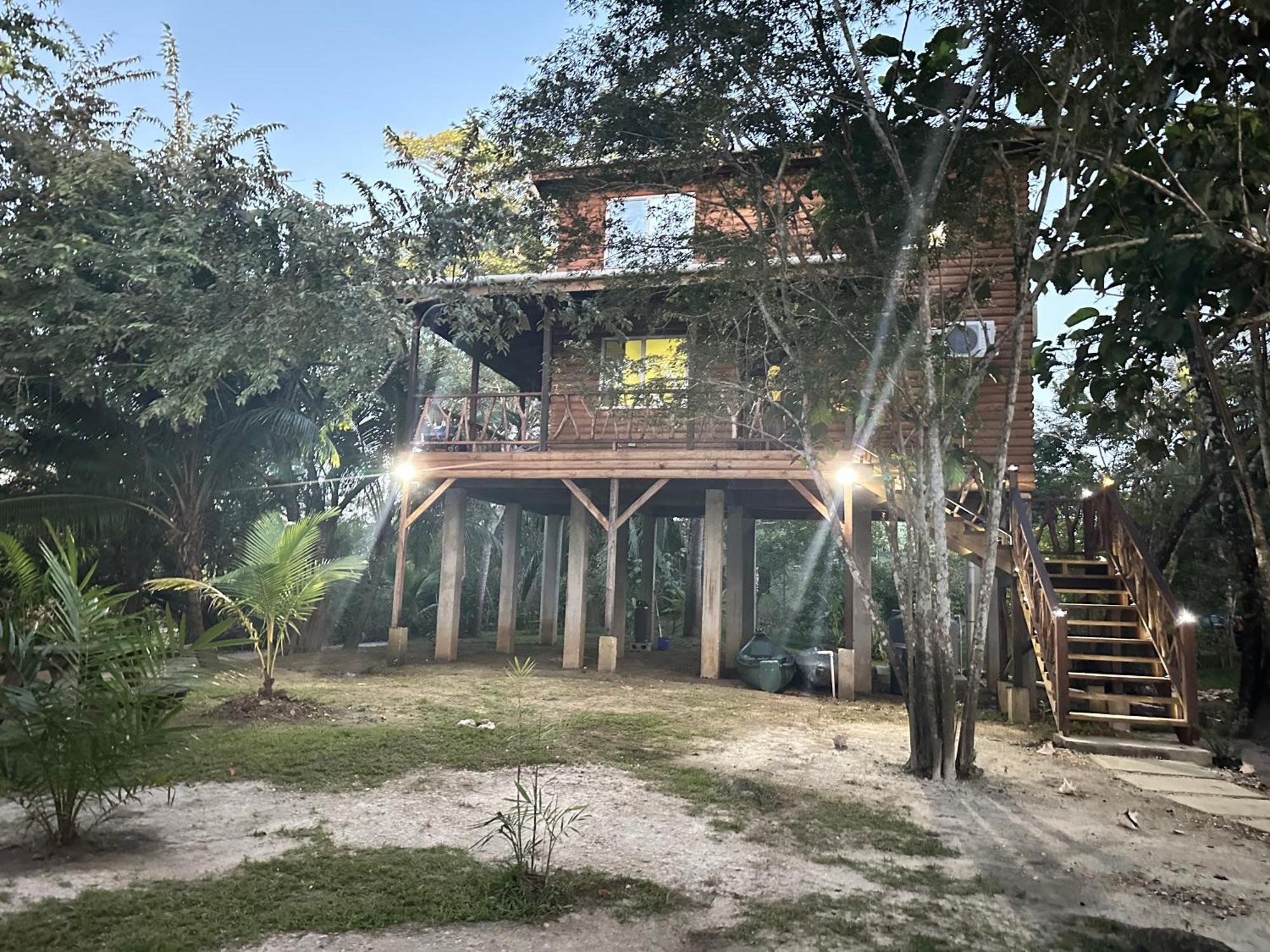 Howler Jungle Belize Hotel