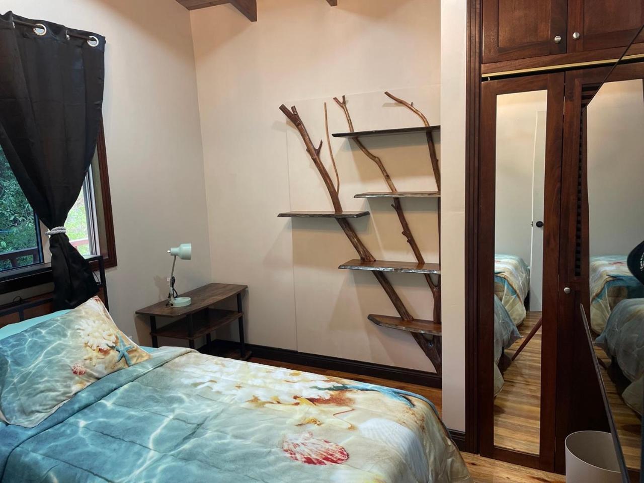 Howler Jungle Belize Hotel