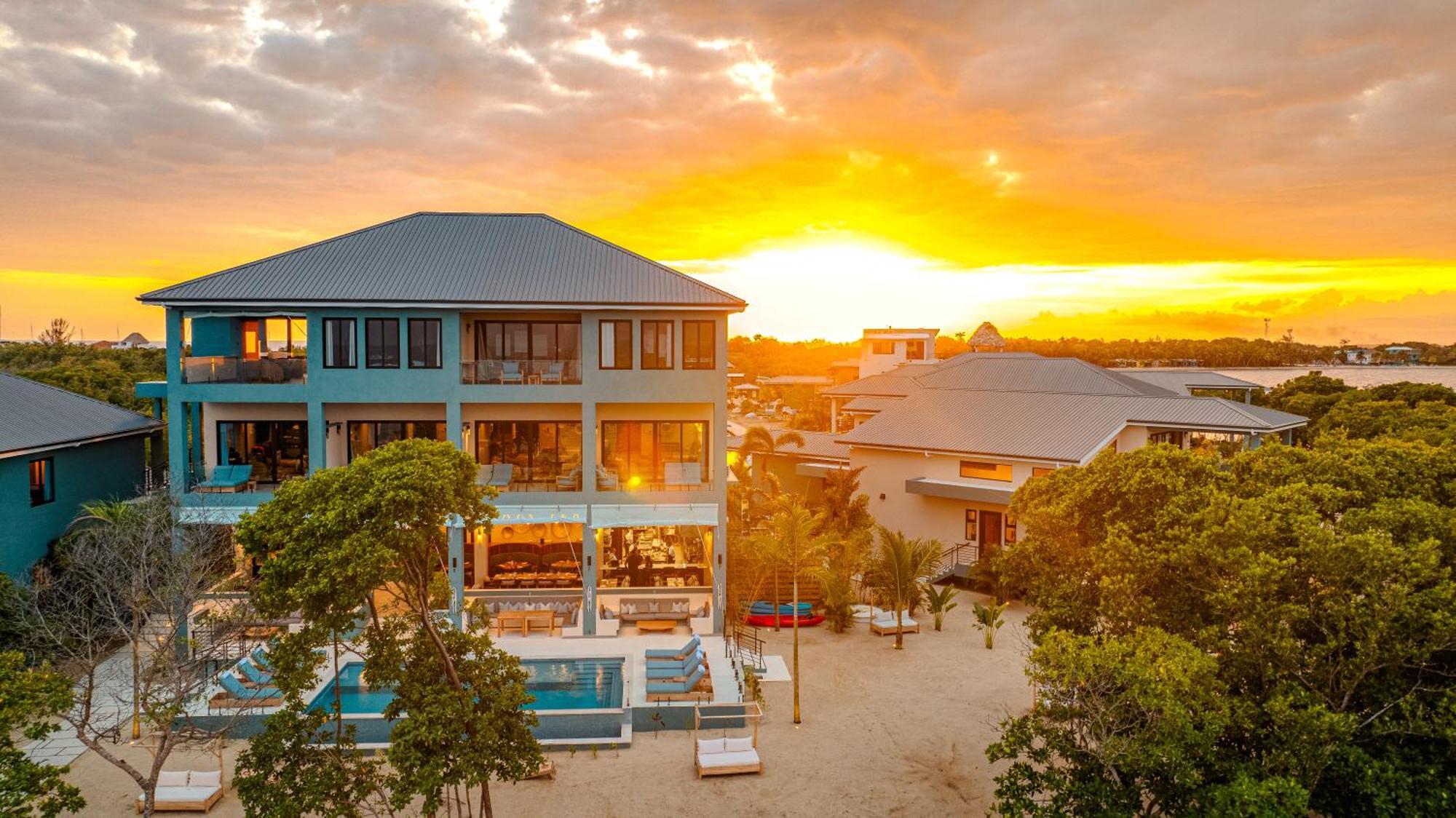 Hotel Prana Maya Island