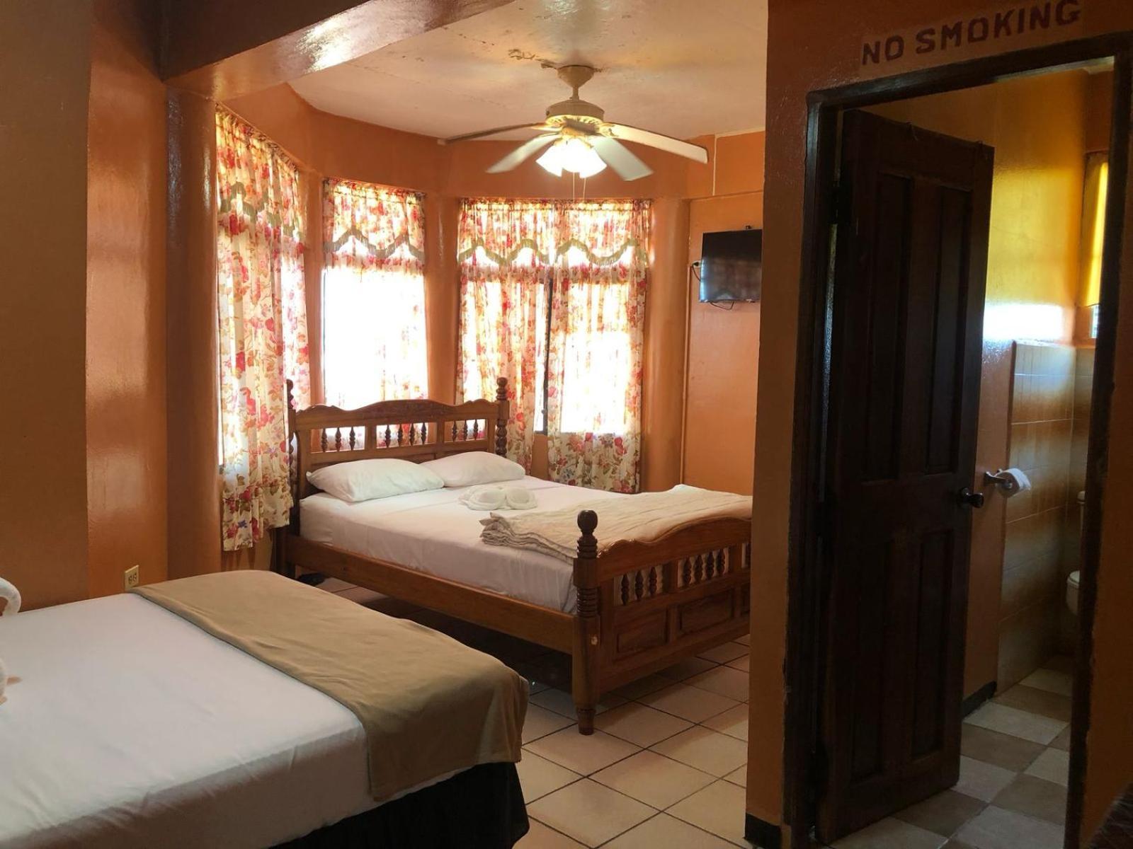 Chaleanor 4* Dangriga