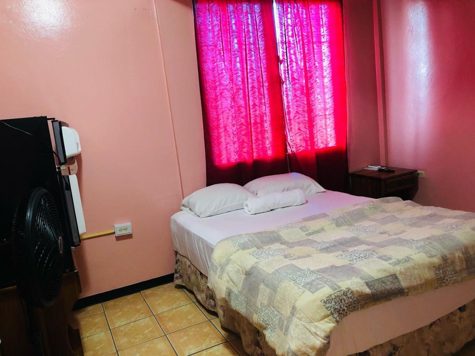 Chaleanor Hotel