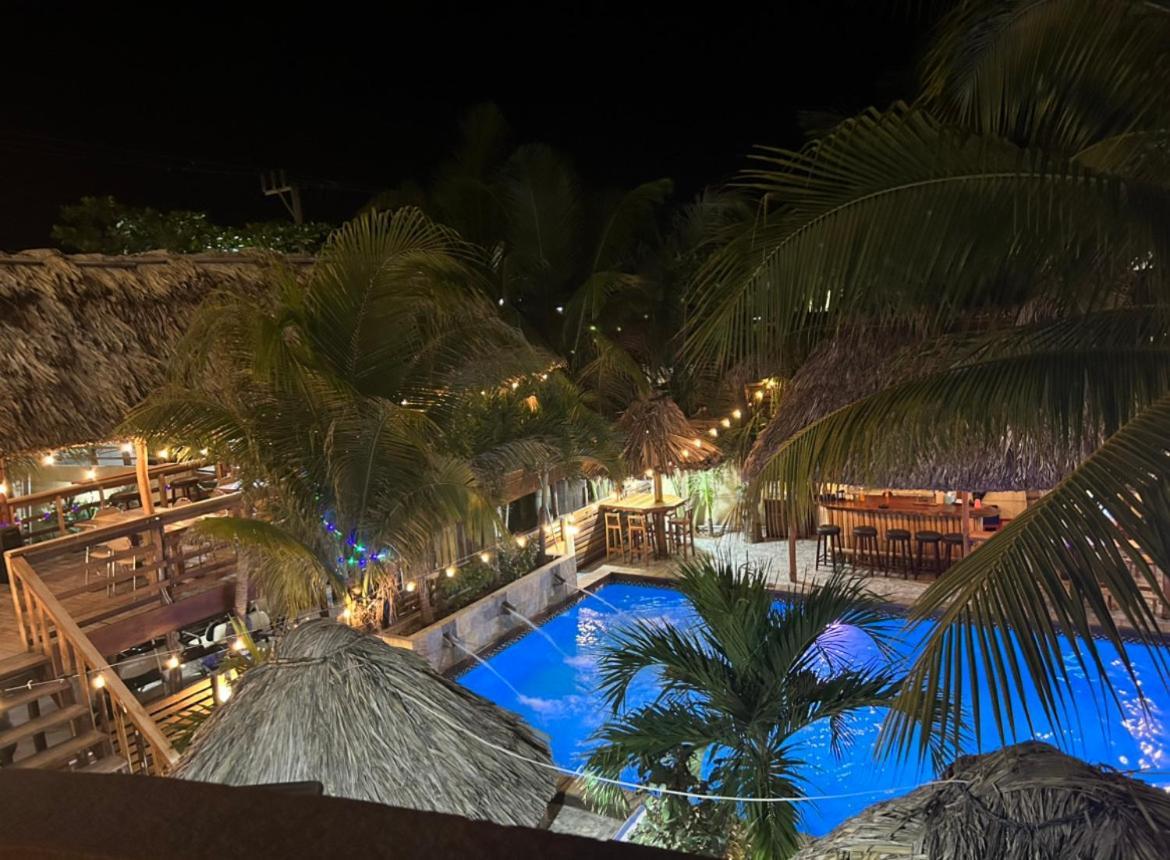 Aparthotel Tropical Palace San Pedro (Ambergris Caye)