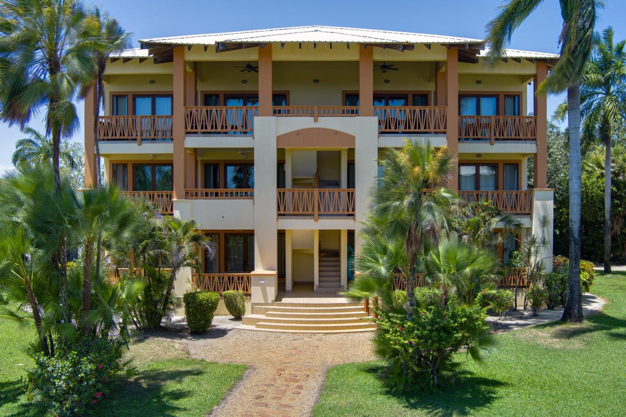The At Cocoplum Placencia