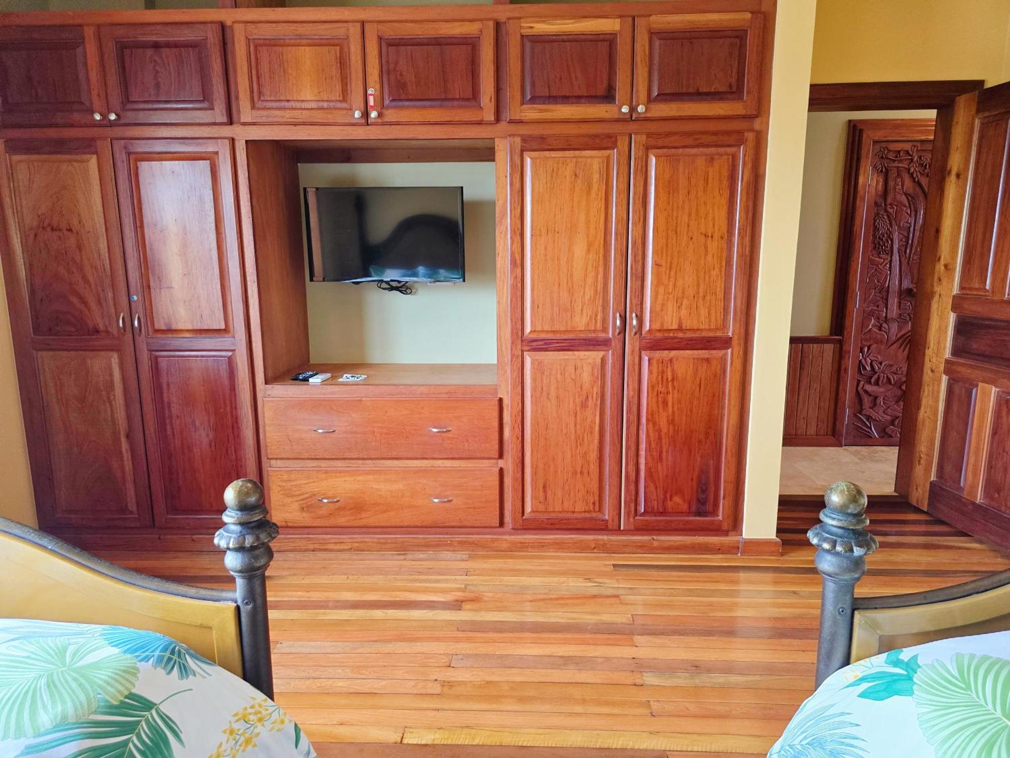 Oceans 23 * San Pedro (Ambergris Caye)