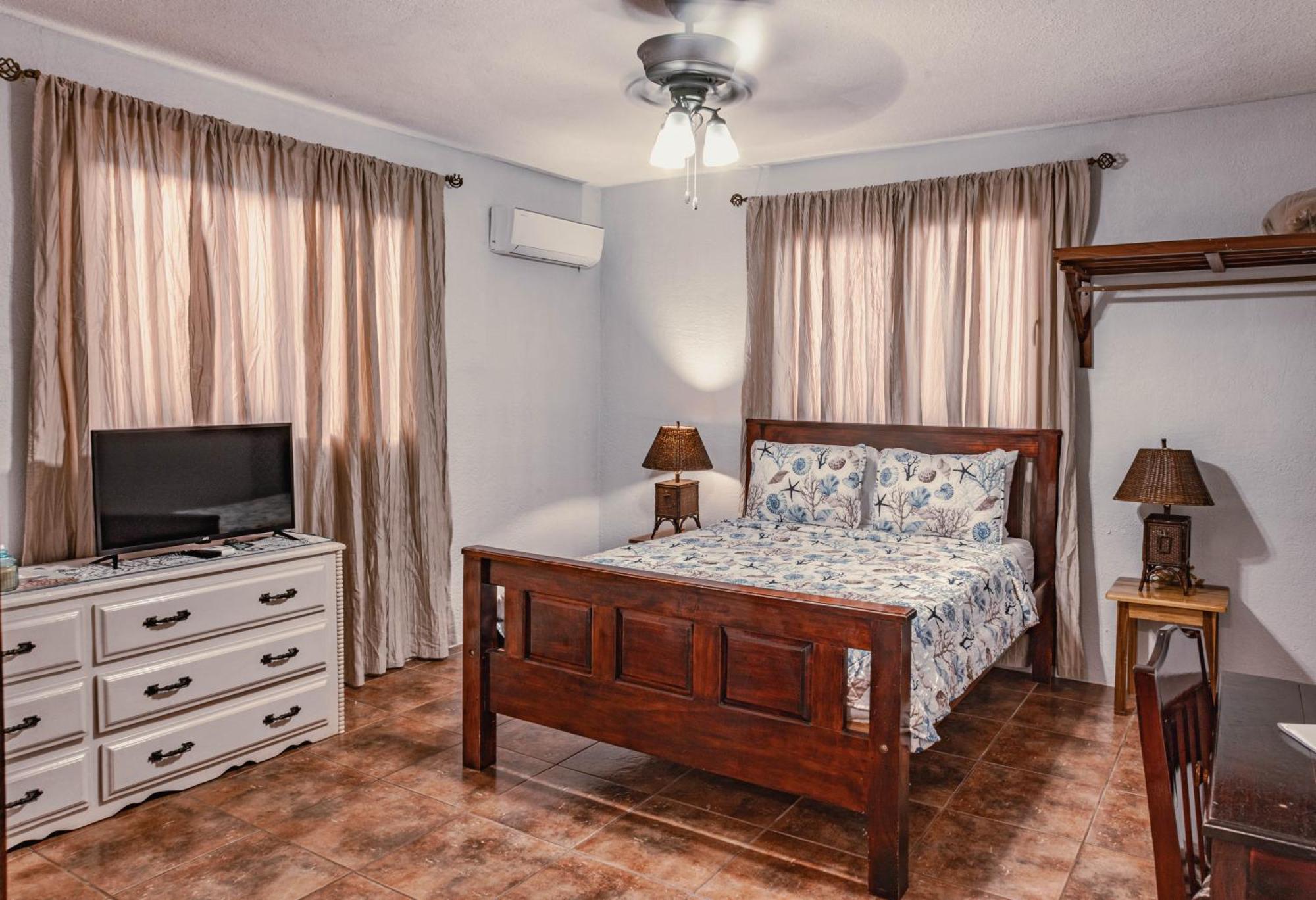 Hotel Bonefish Dangriga