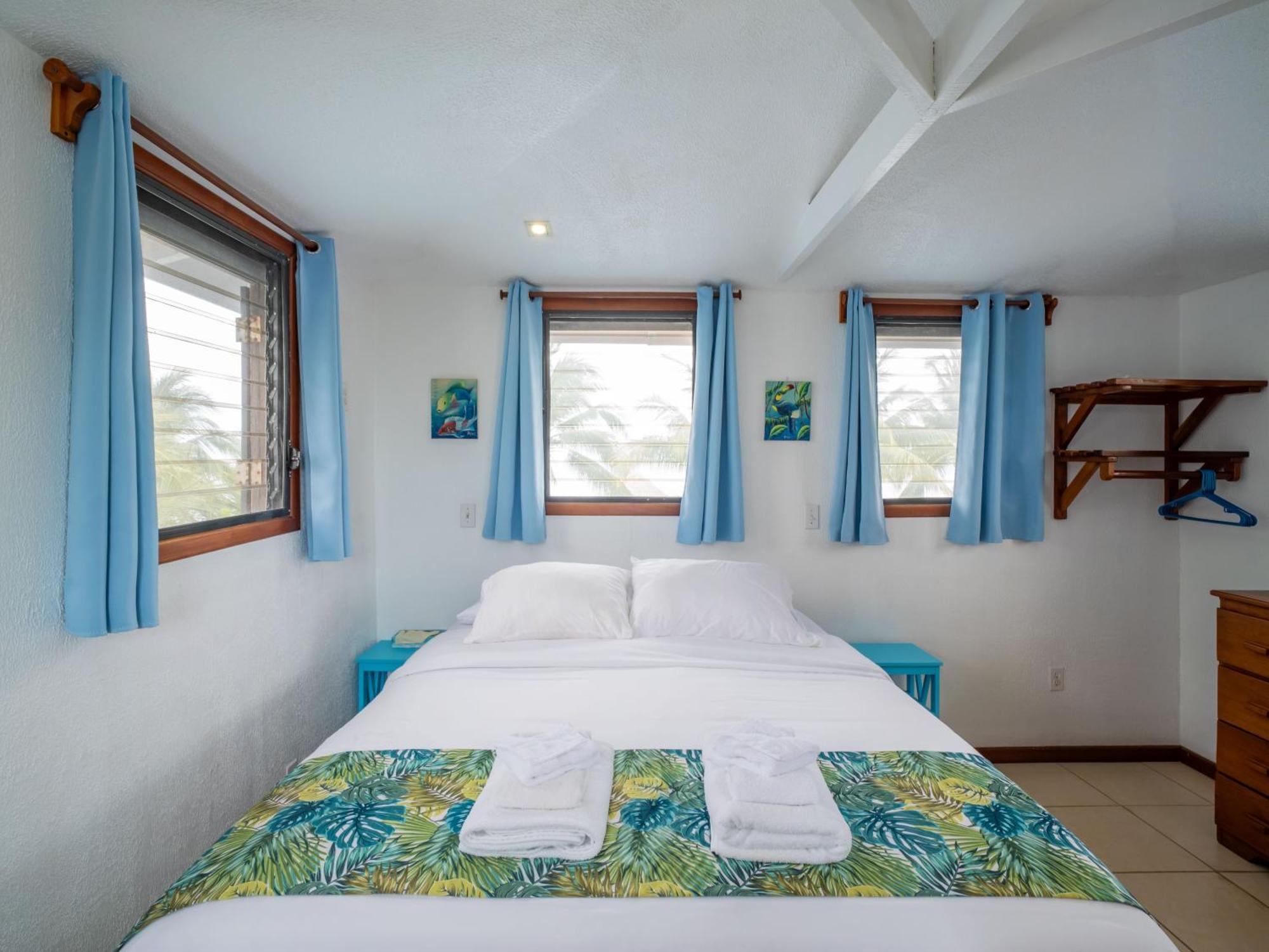 Maya 3* Maya Beach