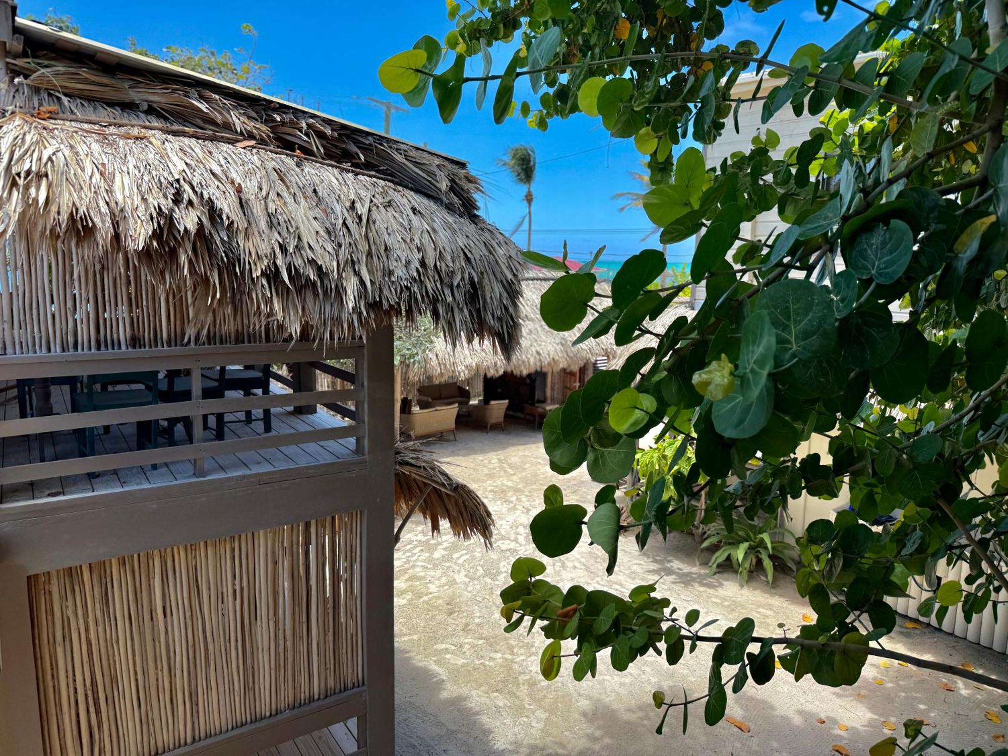 Hotel The Bounty 3*
