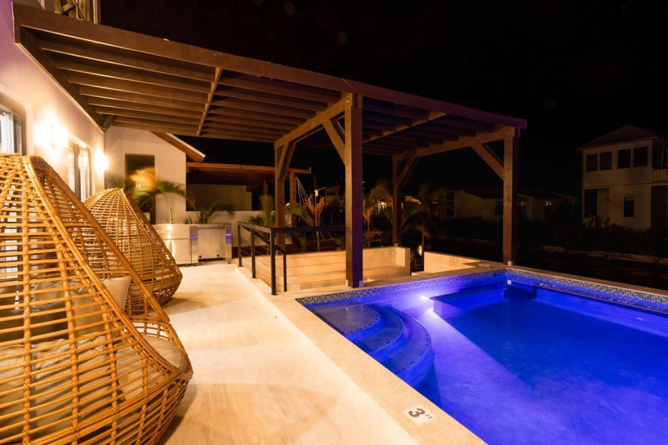 Casa Bonita And Pool Club At Mahogany Bay * San Pedro (Ambergris Caye)