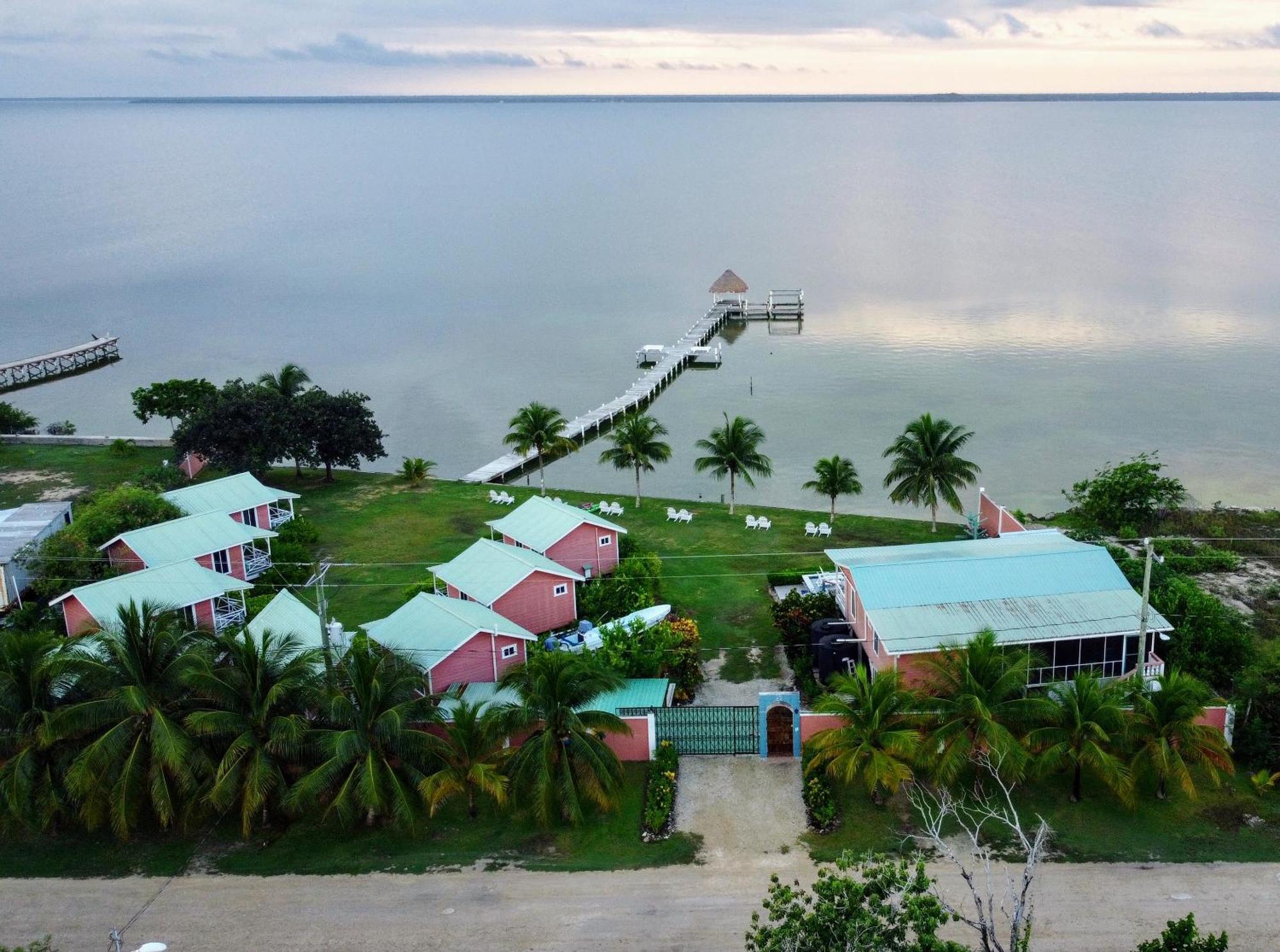 Resort Tilt-ta-dock Belize