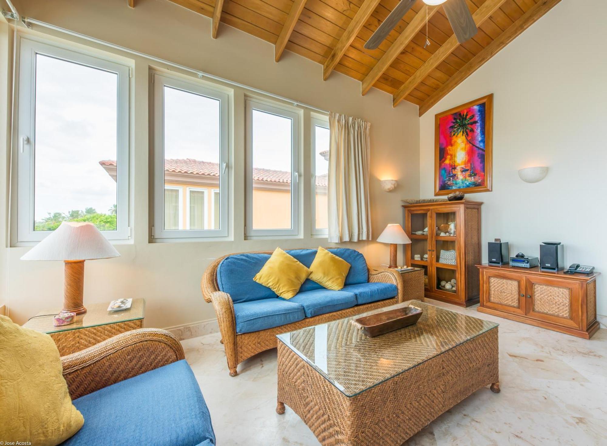 Belizean Cove Estates Luxury Beachfront Villa *