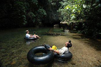 Hotel River House 2*
