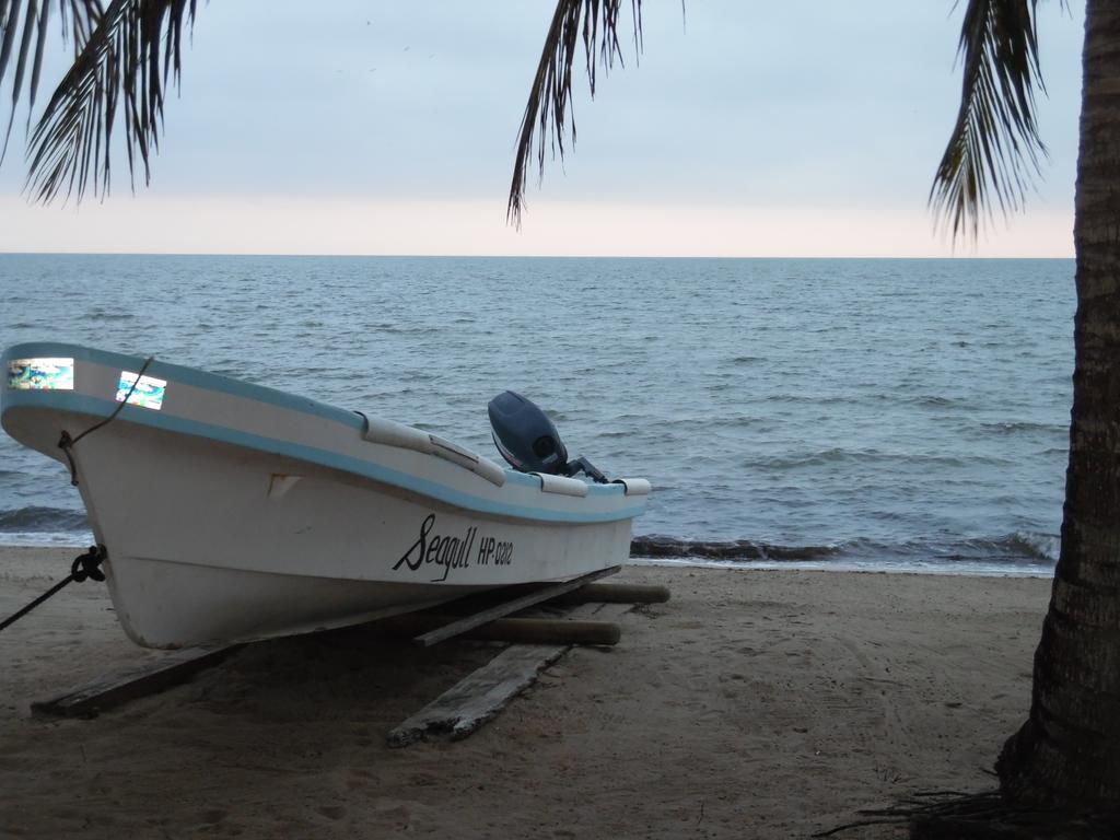 Sandpiper Beach Cabanas * Dangriga