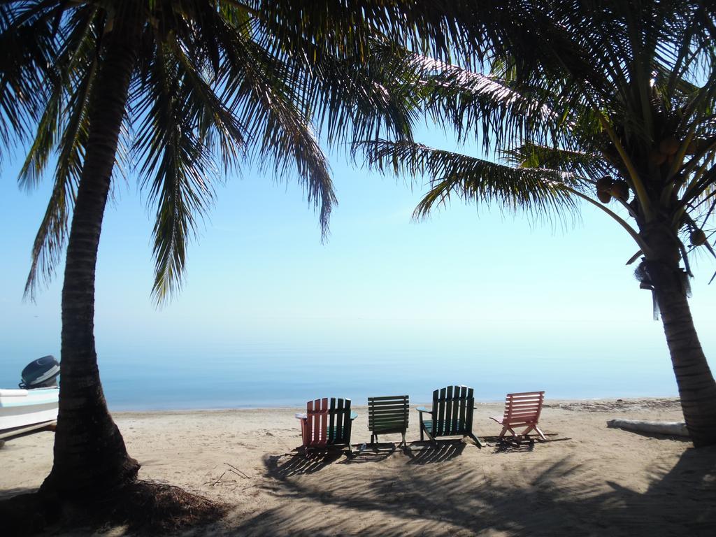 Sandpiper Beach Cabanas * Dangriga