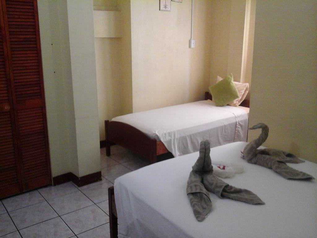Belcove & Guest house 2*