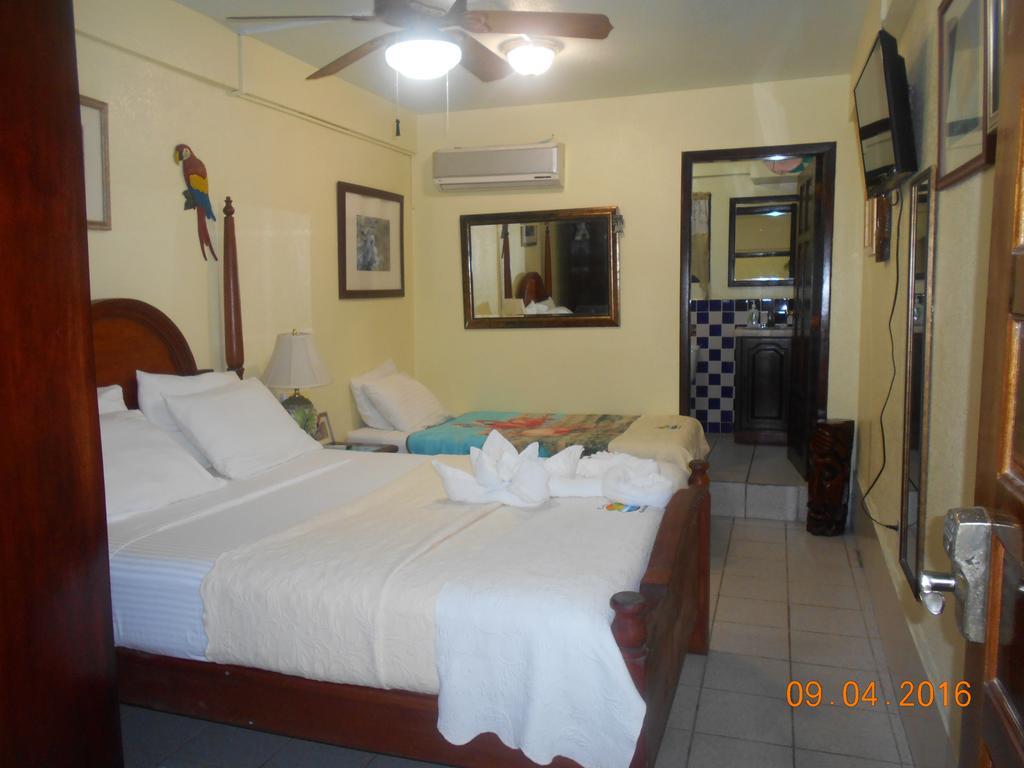Hotel Alan's Paradise