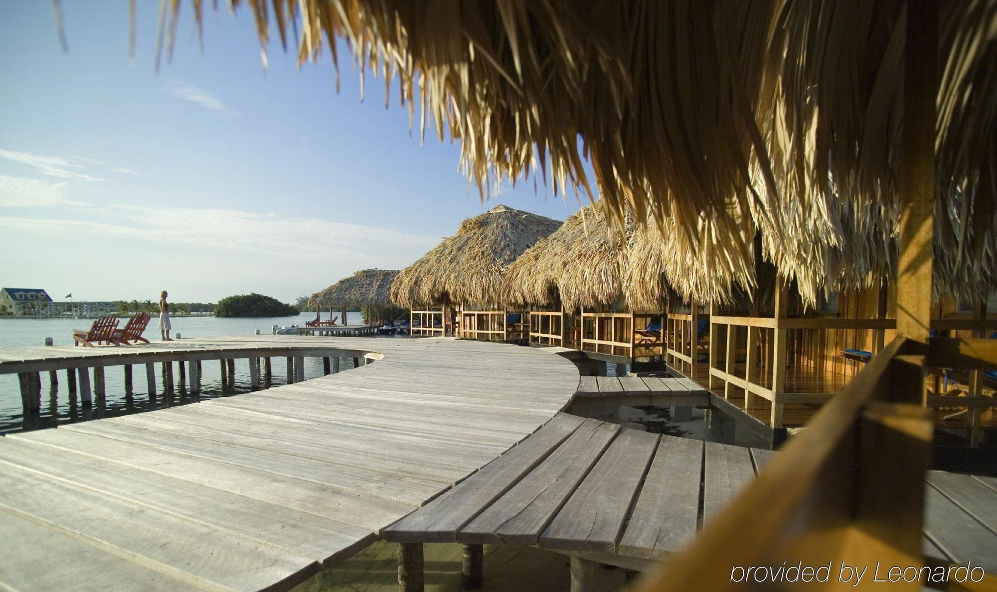 Resort St. George's Caye 3*