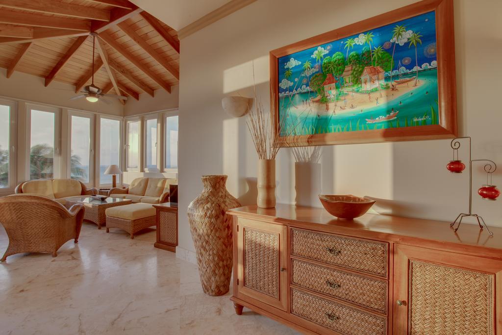 Villa Belizean Cove Estates Luxury Beachfront *