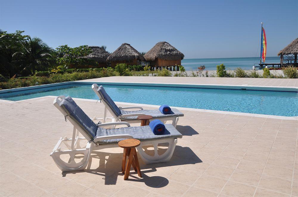 St. George's Caye Resort 3*