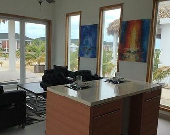 Mayan Islands Resort: Luxury *