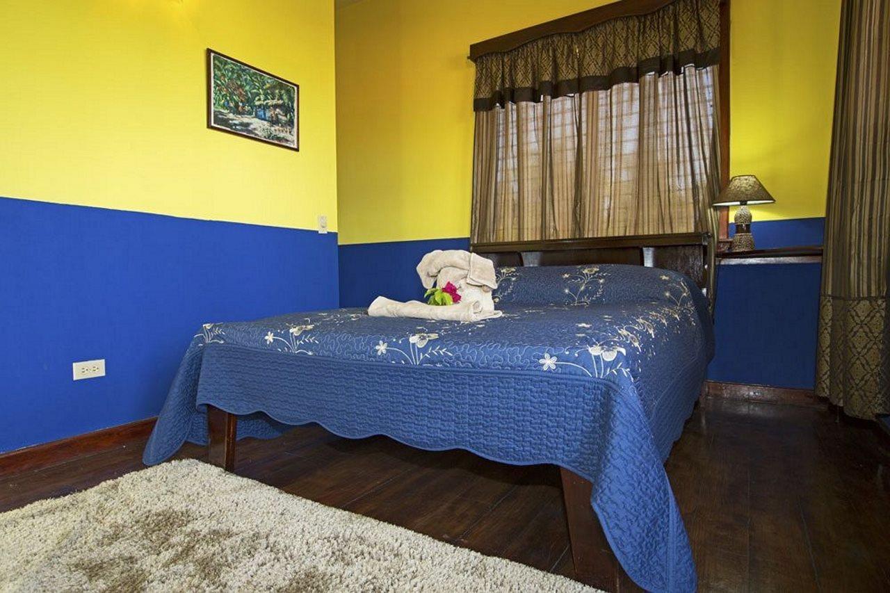 Serenade Hotel 3*