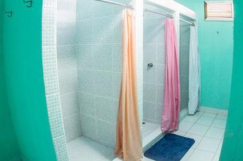 Sandbar Beachfront & Restaurant Hostel San Pedro (Ambergris Caye)