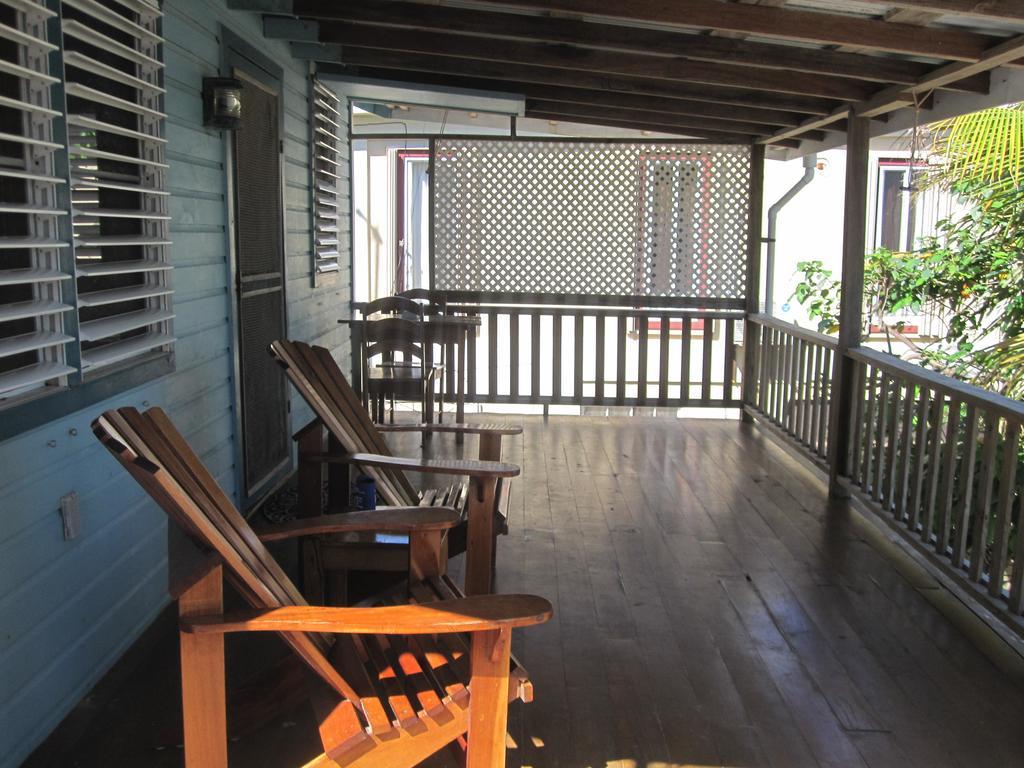 Carolyn's Other House Caye Caulker