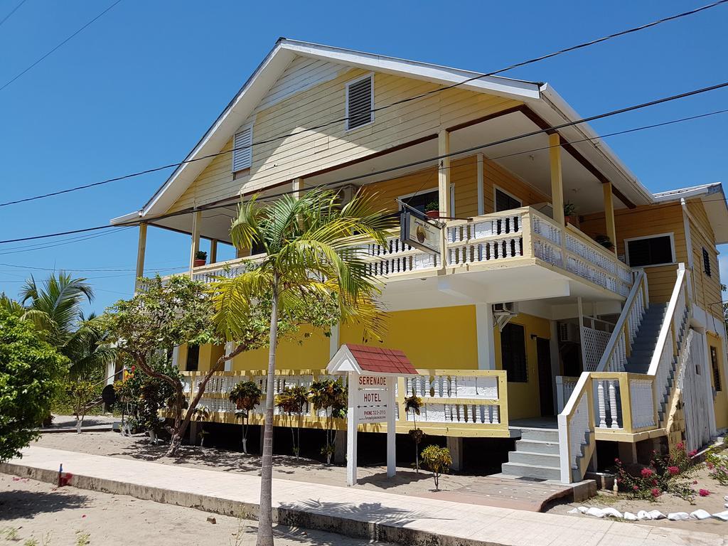 Serenade Placencia