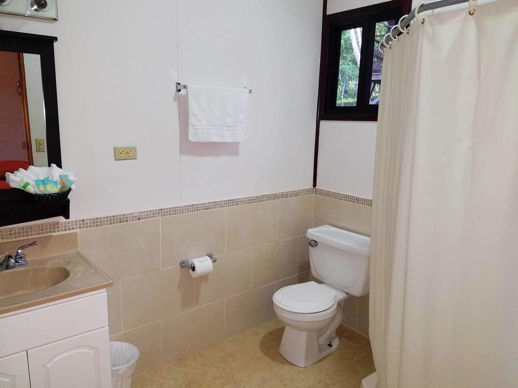 The Log Cab-inn 3* San Ignacio
