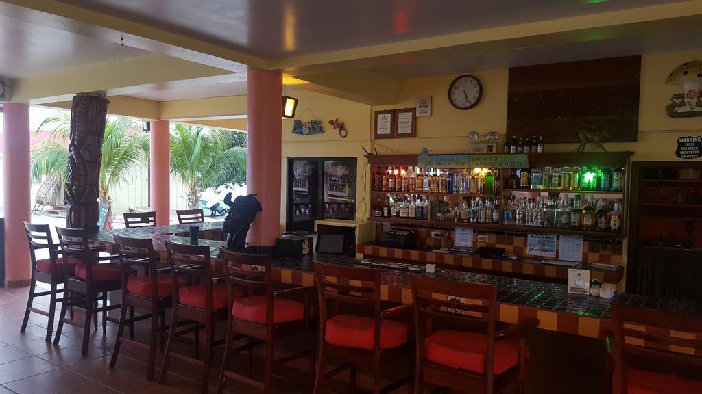 Alan's Paradise Hotel