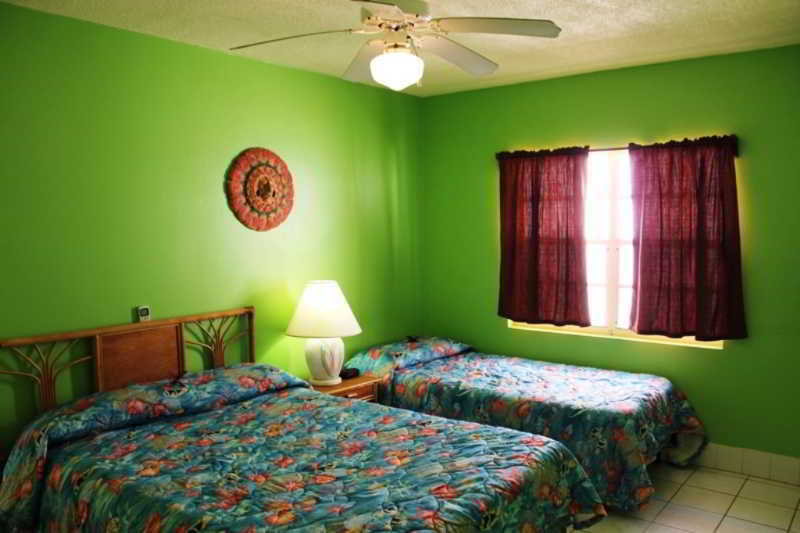 Banana Hotel 3*