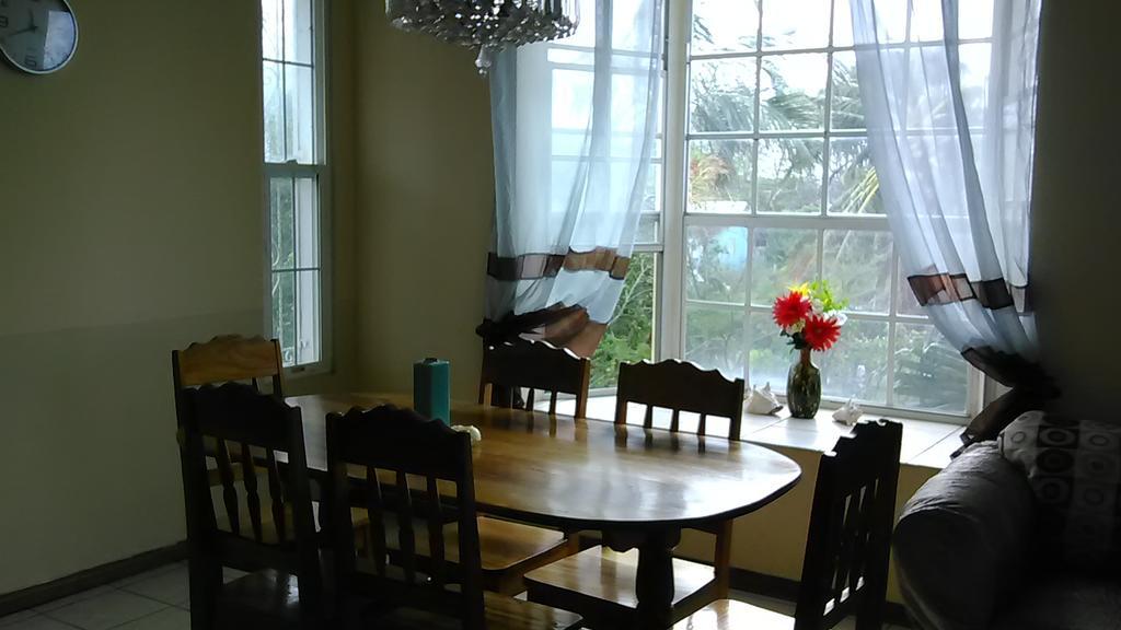 Elizabeth Place Guest house Belize City