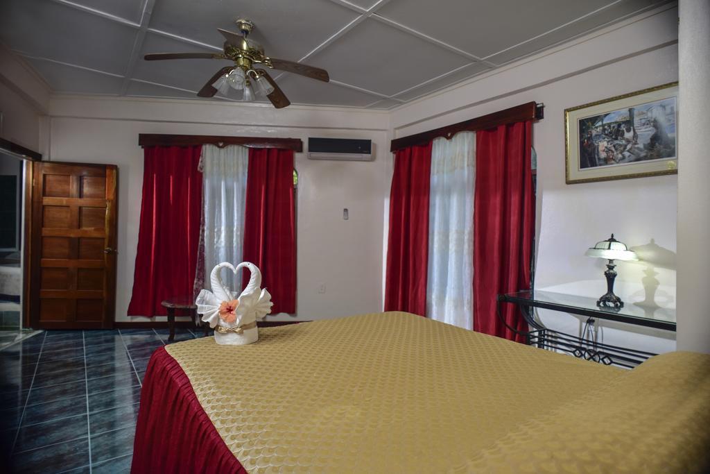 Banana Bank & Jungle Horseback Adventures Lodge Belmopan