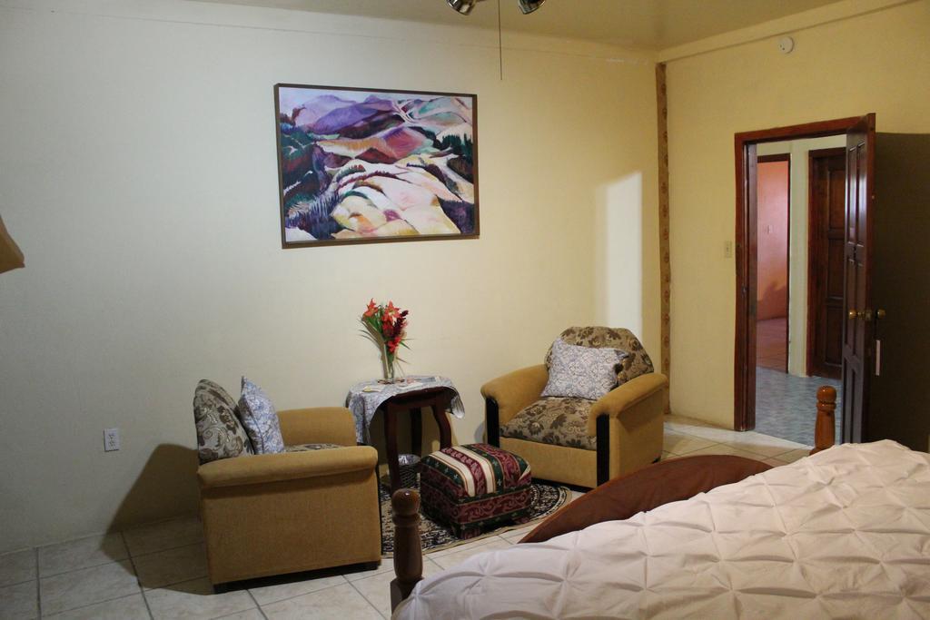 Hotel King Bed Belmopan