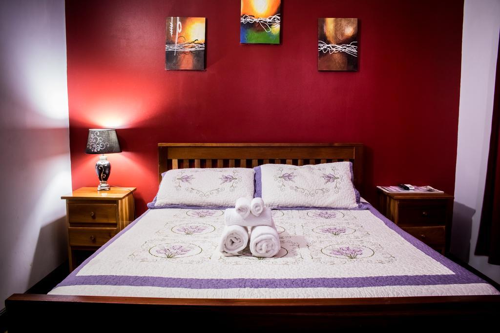 Hotel Serenade Placencia