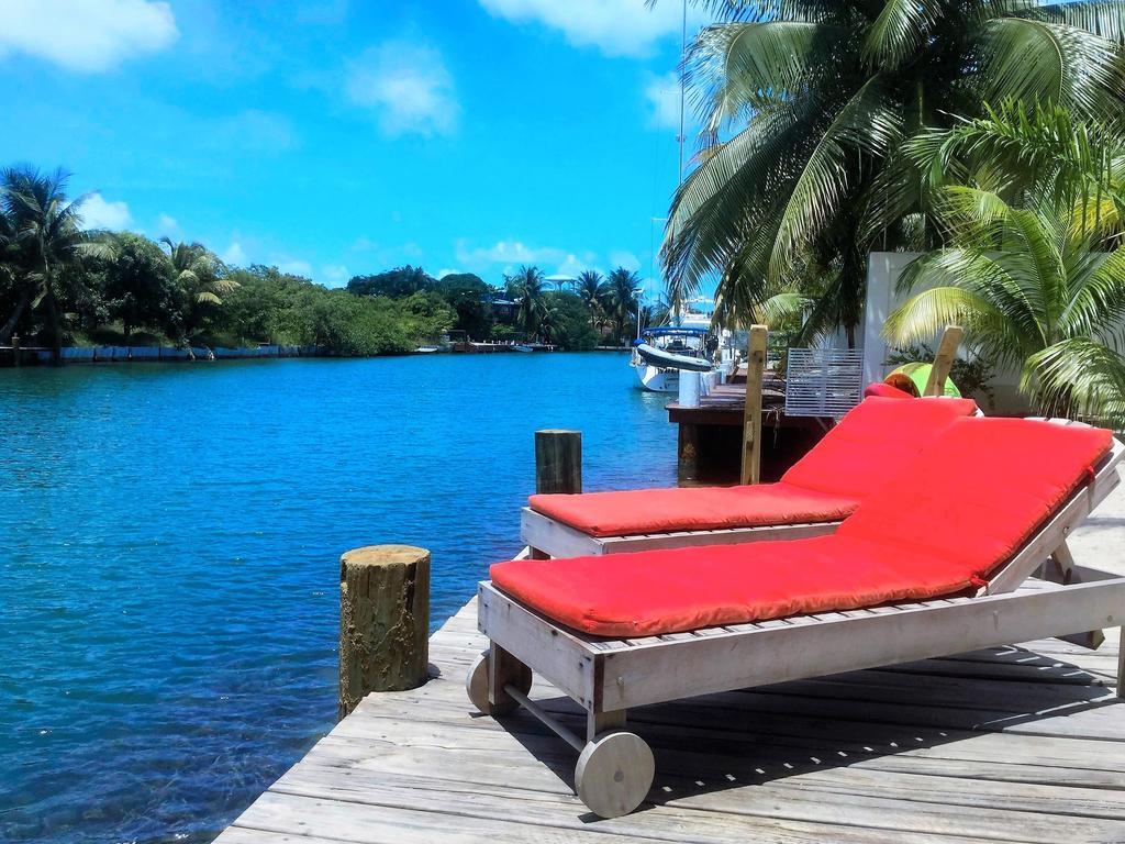 Dolce Waterfront Apartment